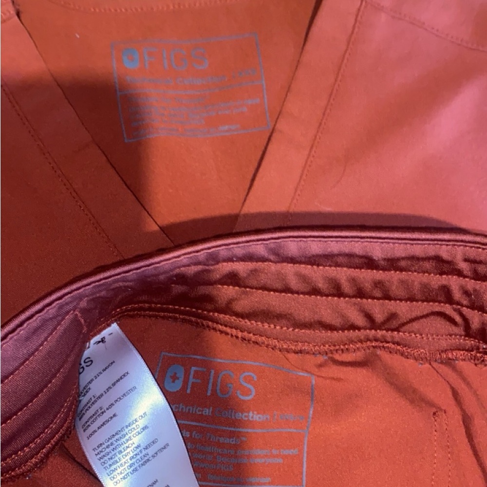 alburn figs ate xxs petite joggers and xxs top